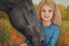 Maedchen-mit-ihrem-Pferd